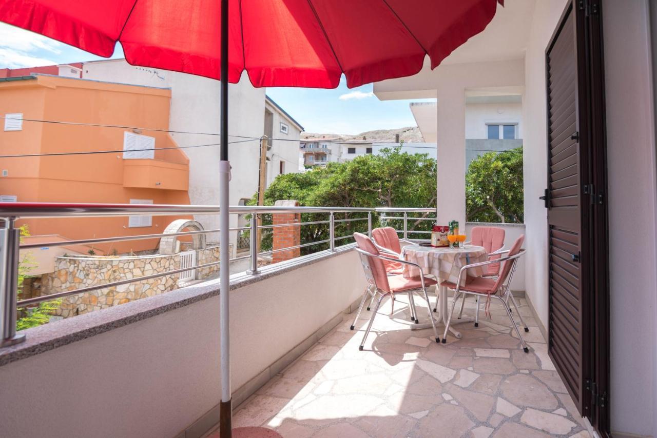 Apartments Salis Pag Town Esterno foto